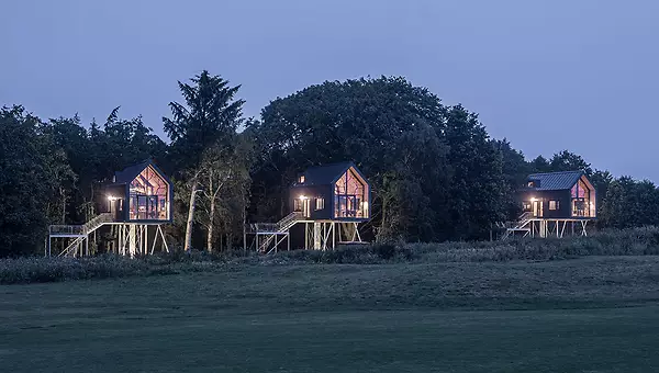 Lütetsburg Baumhaus – Lodges